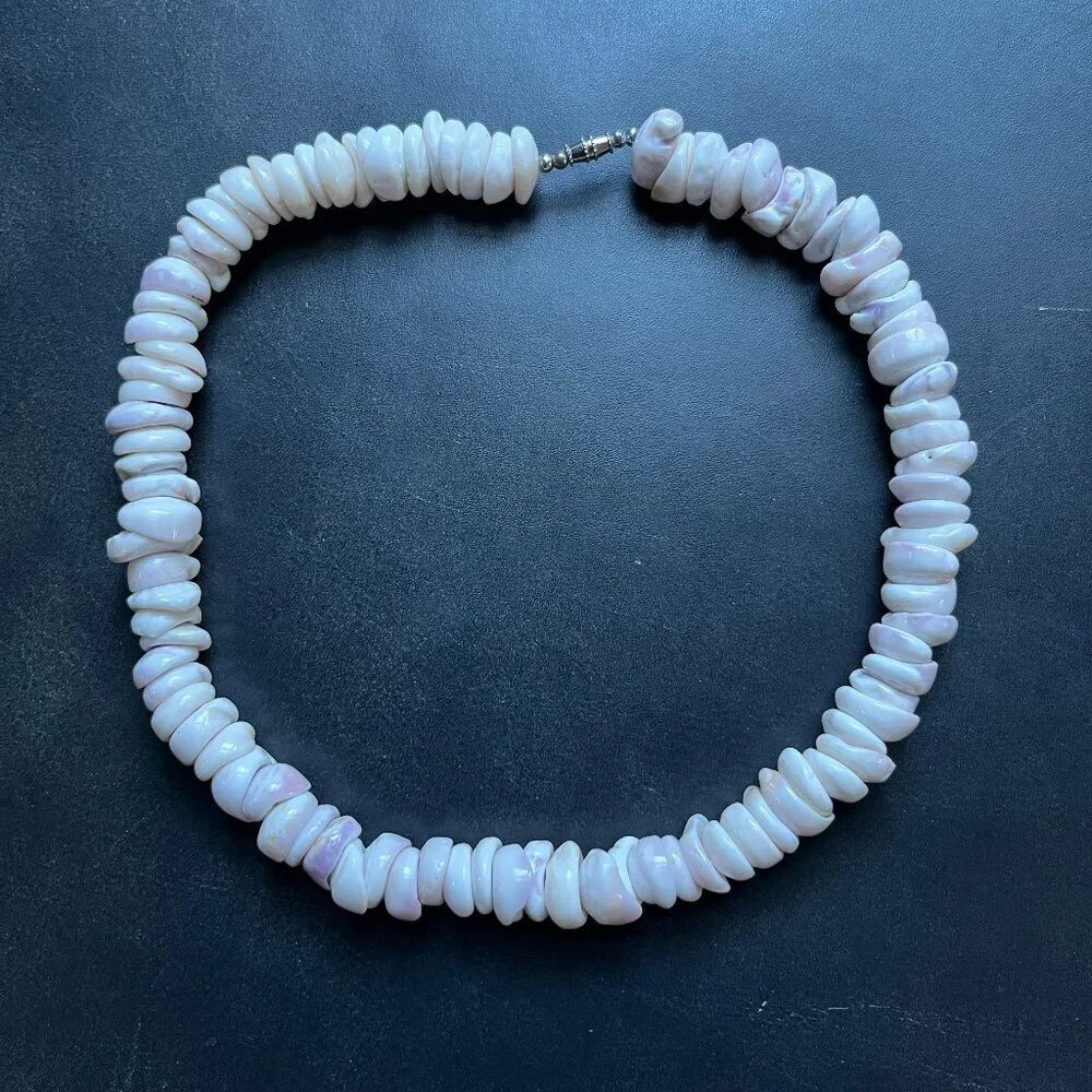 VINTAGE HAWAIIAN GENUINE PUKA SHELL NECKLACE EXTRA LARGE SHELLS 20